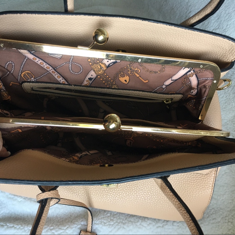 NEW! 3-Compartment Large Satchel - Picture 5 of 8